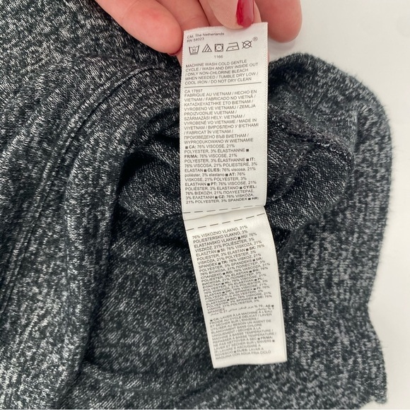 Athleta Heathered Dark Gray Mindful Pullover top size M - Picture 2 of 9